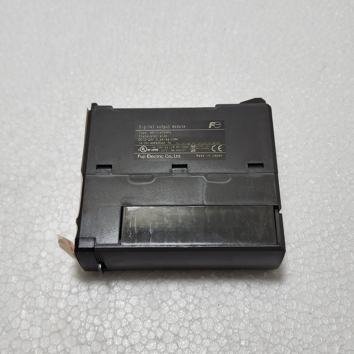 FUJI ELECTRIC NP1Y16T09P6 DIGITAL OUTPUT MODULE