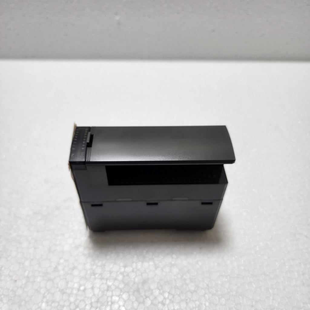 FUJI ELECTRIC NP1Y16R-08 DIGITAL OUTPUT MODULE