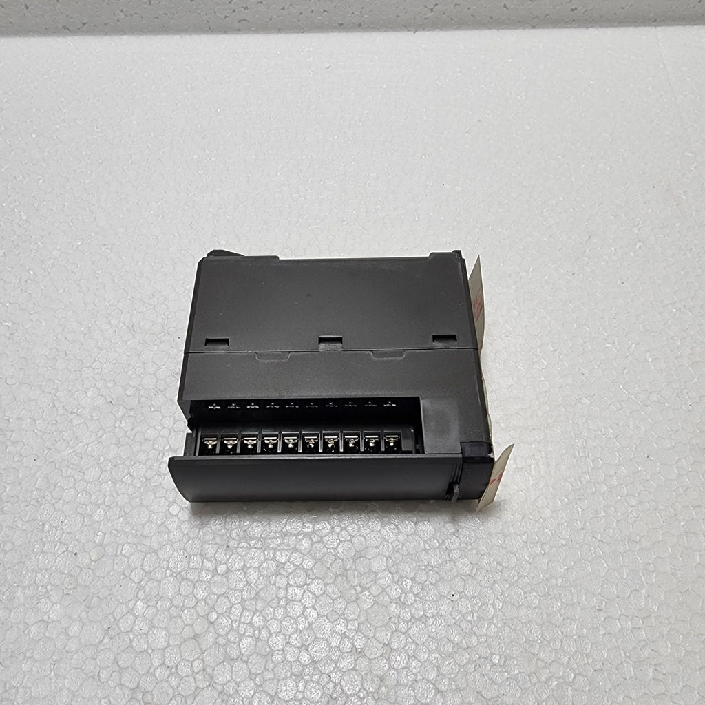 FUJI ELECTRIC NP1Y16R-08 DIGITAL OUTPUT MODULE