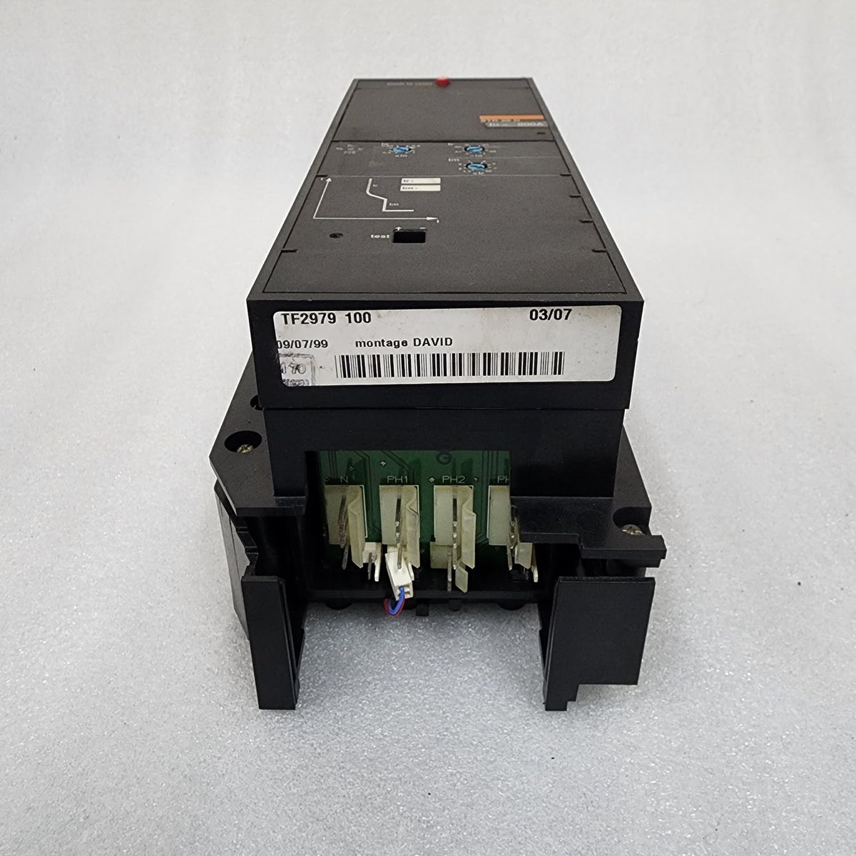 MERLIN GERIN STR28D CIRCUIT BREAKER TRIP CONTROL UNIT 800A TF2979