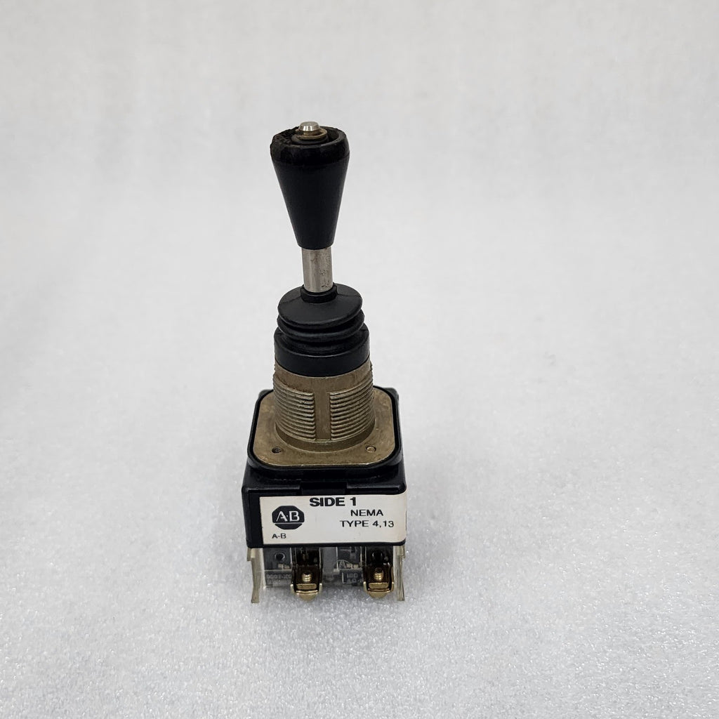 ALLEN BRADLEY 800T-T2F3 SER T JOY STICK