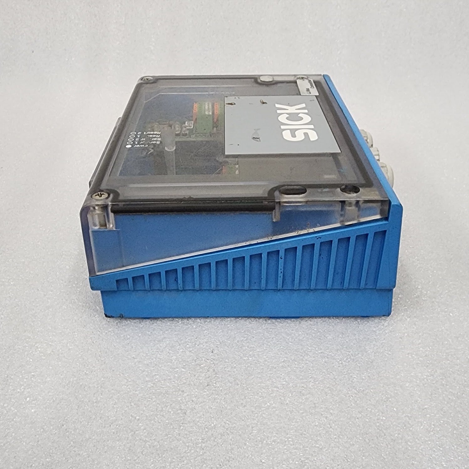 SICK CDM490-0001 CONNECTION DEVICE MODULAR 1025363 10-30VDC CLV6XX