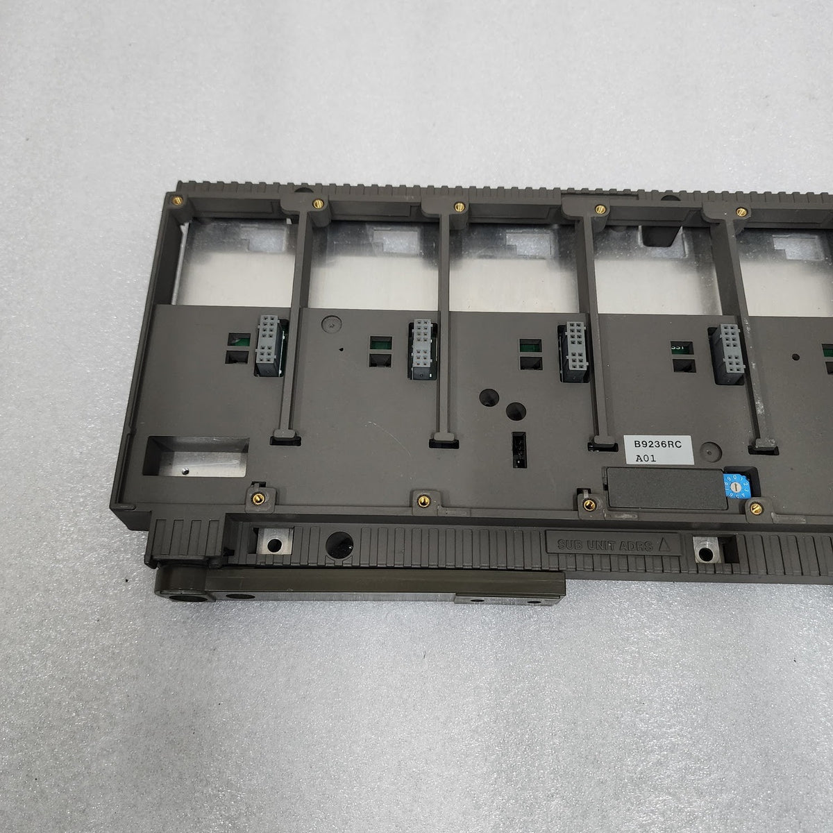 YOKOGAWA B9236RC A01 BASE PLATE