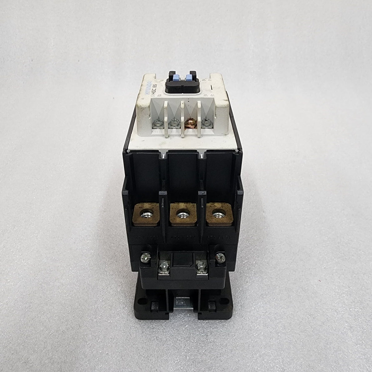 HYUNDAI HGC85 3-POLE CIRCUIT BREAKER 125A 440V
