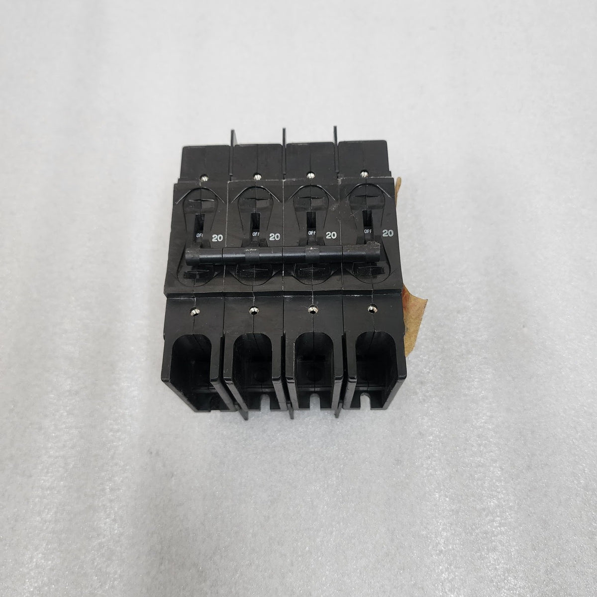 ULCAN 00-411501-00020 4-POLE CIRCUIT BREAKER 20A 55105601140