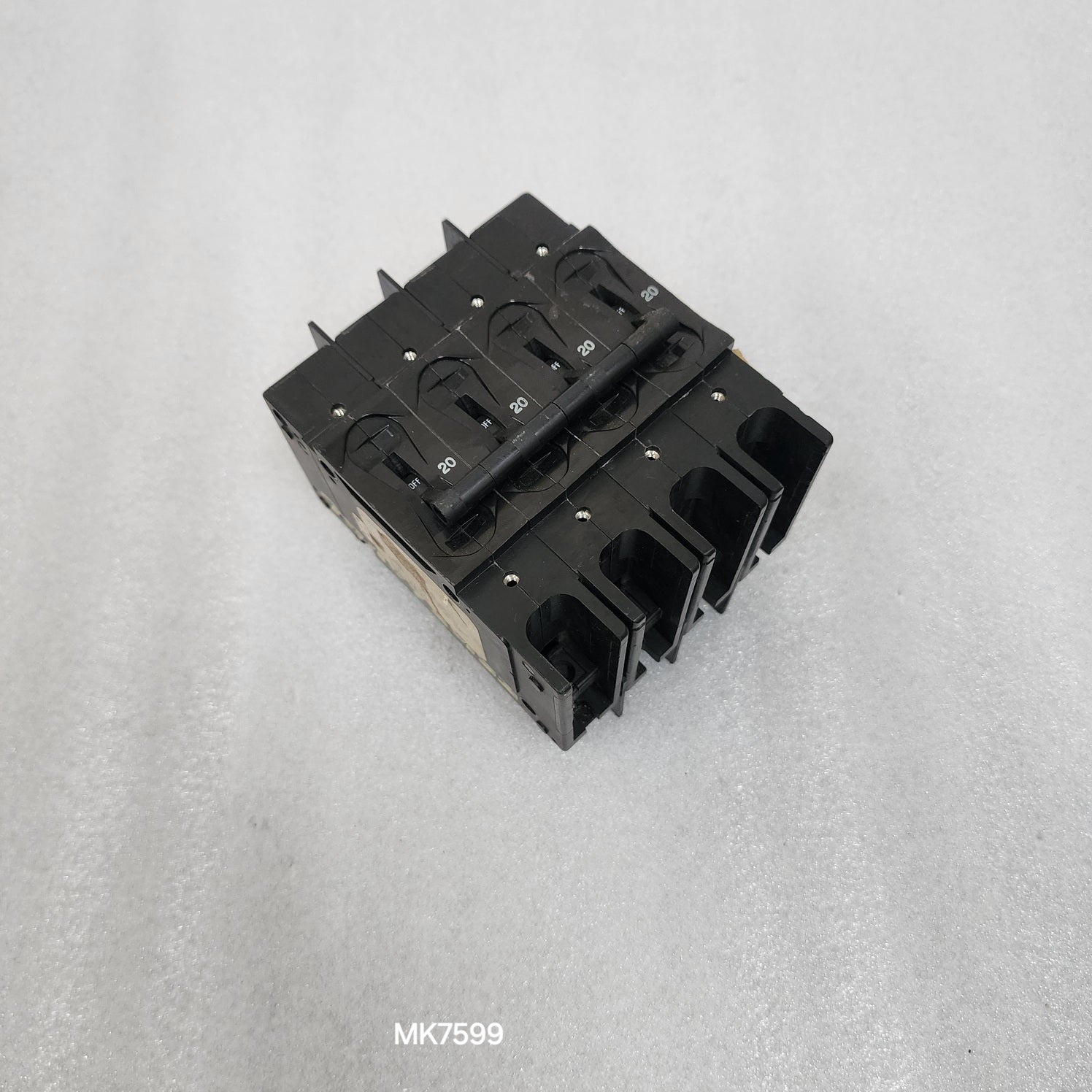 ULCAN 00-411501-00020 4-POLE CIRCUIT BREAKER 20A 55105601140