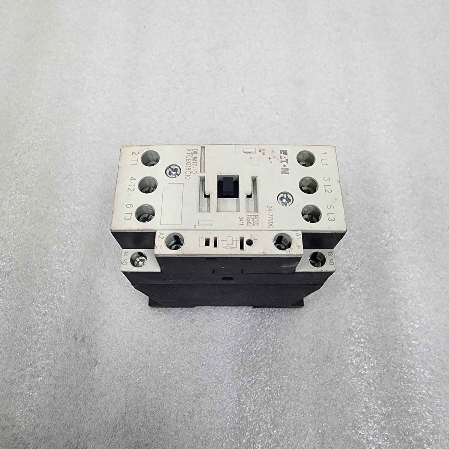 EATON DIL M17-10 3-POLE CONTACTOR XTCE018C10 24-27VDC