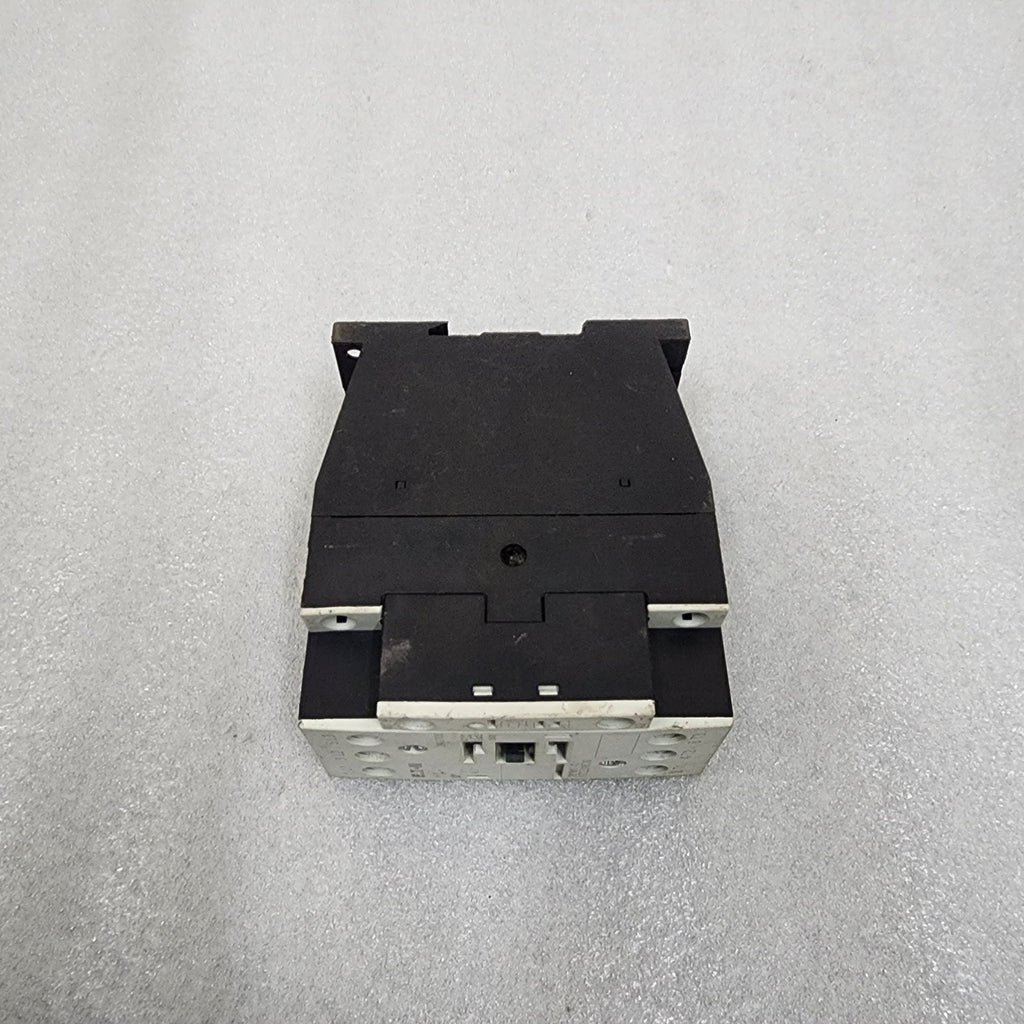 EATON DIL M17-10 3-POLE CONTACTOR XTCE018C10 24-27VDC