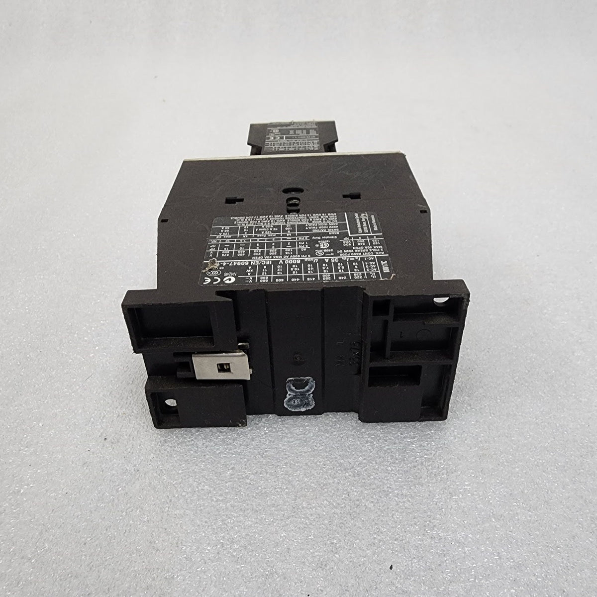 EATON DIL M17-10 3-POLE CONTACTOR XTCE018C10 24-27VDC XTCEXFAC22