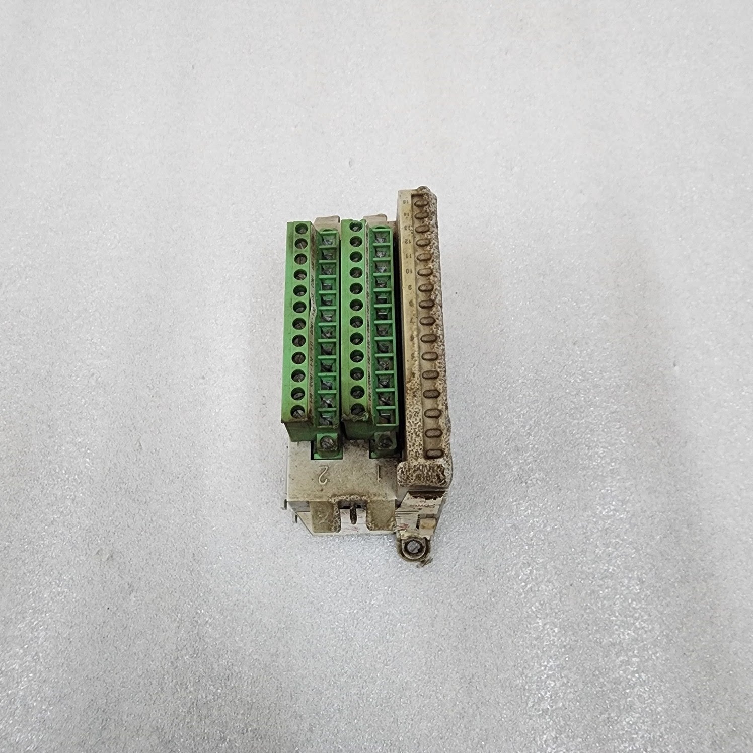 ALLEN BRADLEY CAT 2085-IQ16 SER A 74699 (BODY BURNED) WORKING