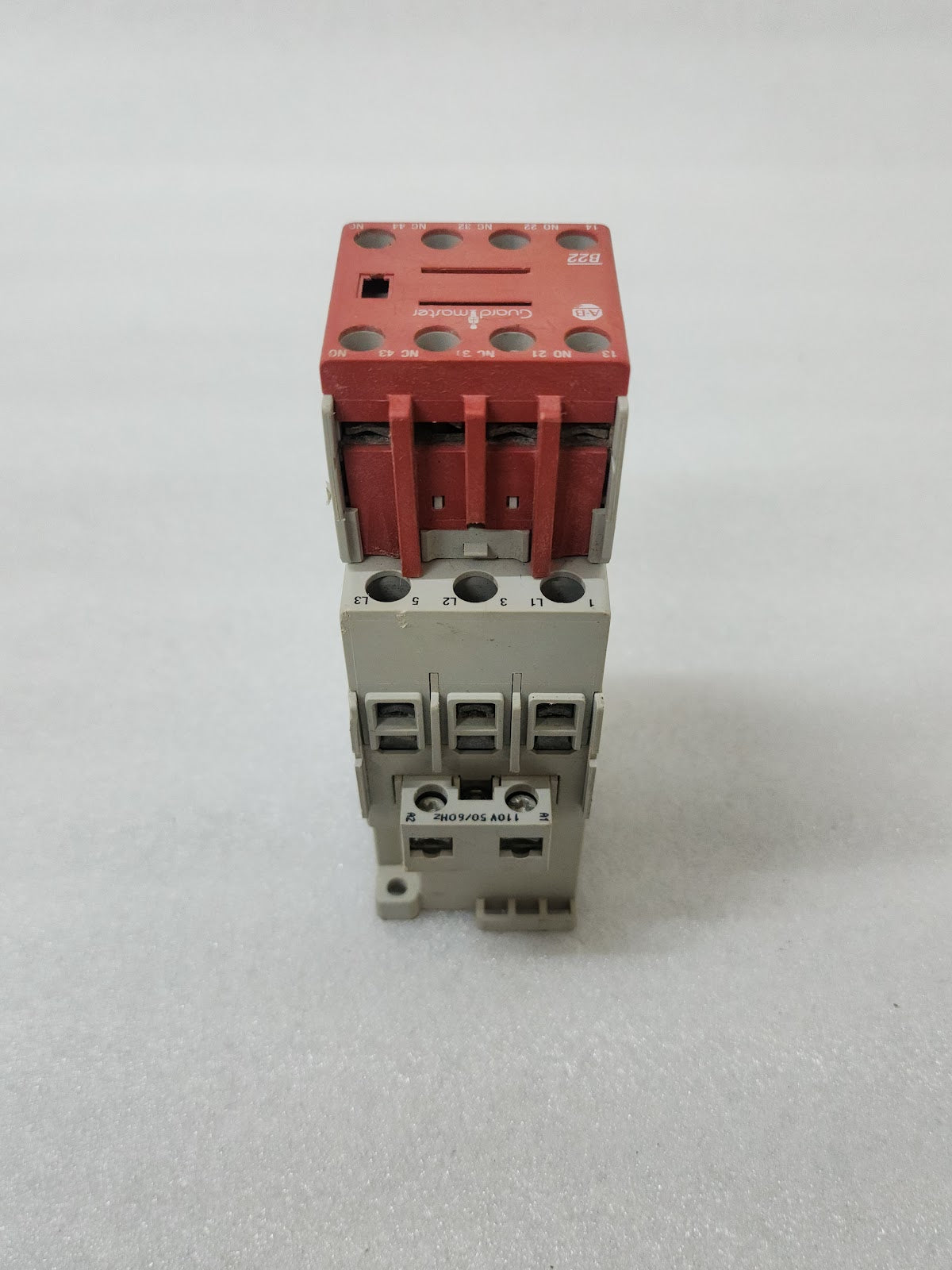 ALLEN BRADLEY CAT 100-C30-00 SER C GUARD MASTER 100S-F 110V