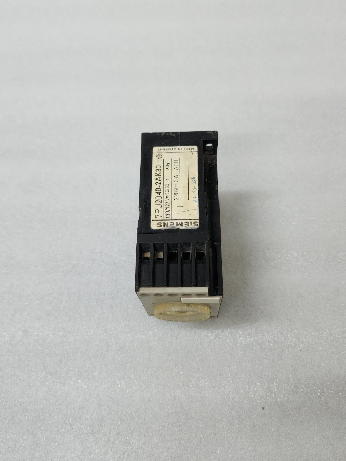 SIEMENS 7PU2040-2AK30 TIMER RELAY 120-127V