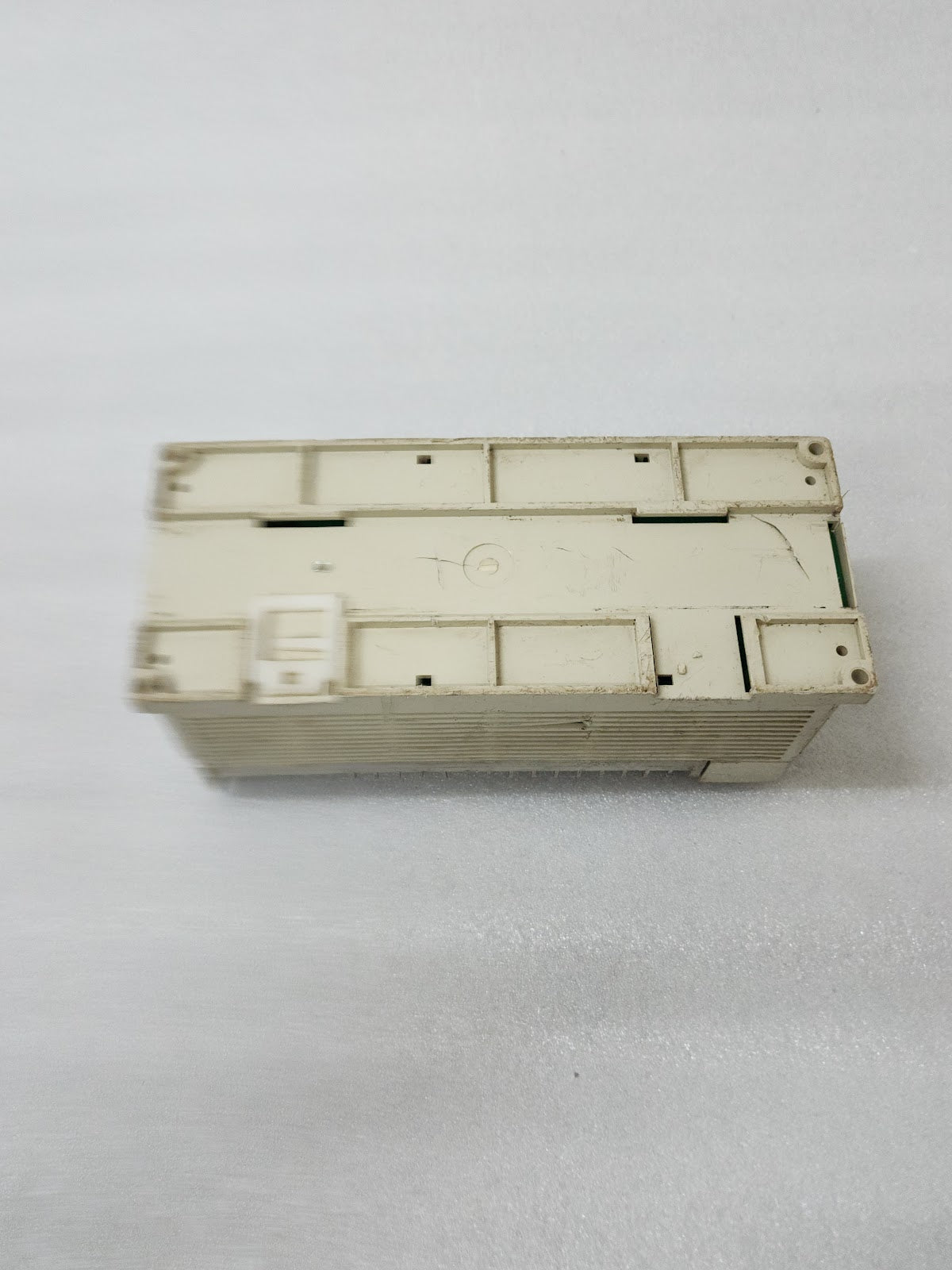 MITSUBISHI FX2N-64MR-ES/UL PLC I/O UNIT 100-240V