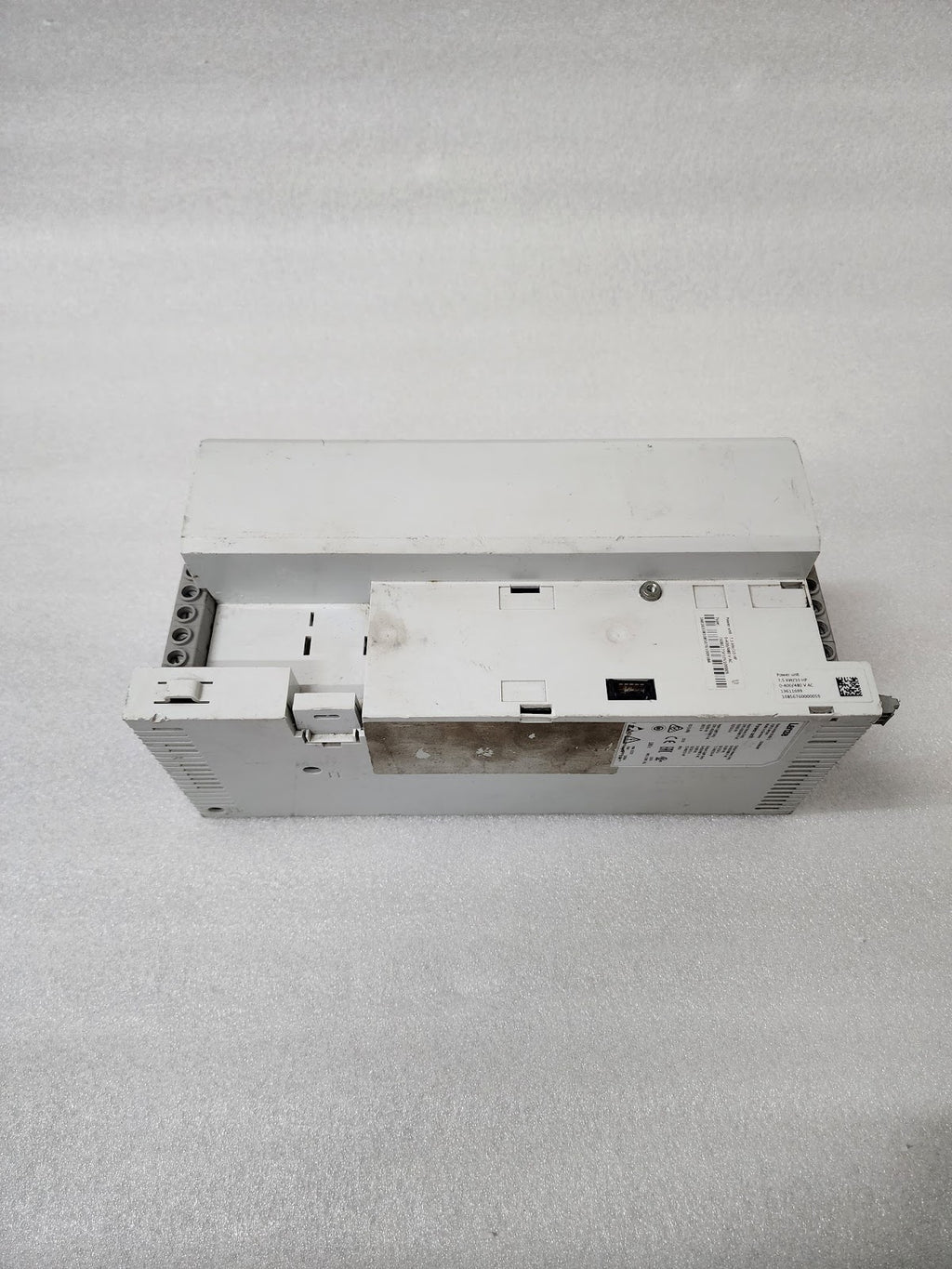 LENZE I5DBE275F10V10000S INVERTER I5D7.5/400-3 POWER UNIT 10HP MADE IN GERMANY