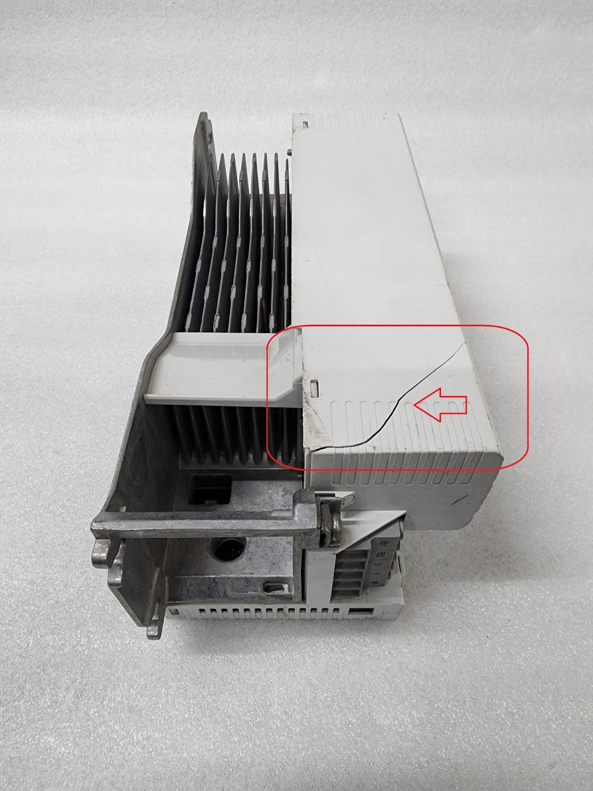 LENZE I5DBE275F10V10000S INVERTER I5D7.5/400-3 POWER UNIT 10HP MADE IN GERMANY