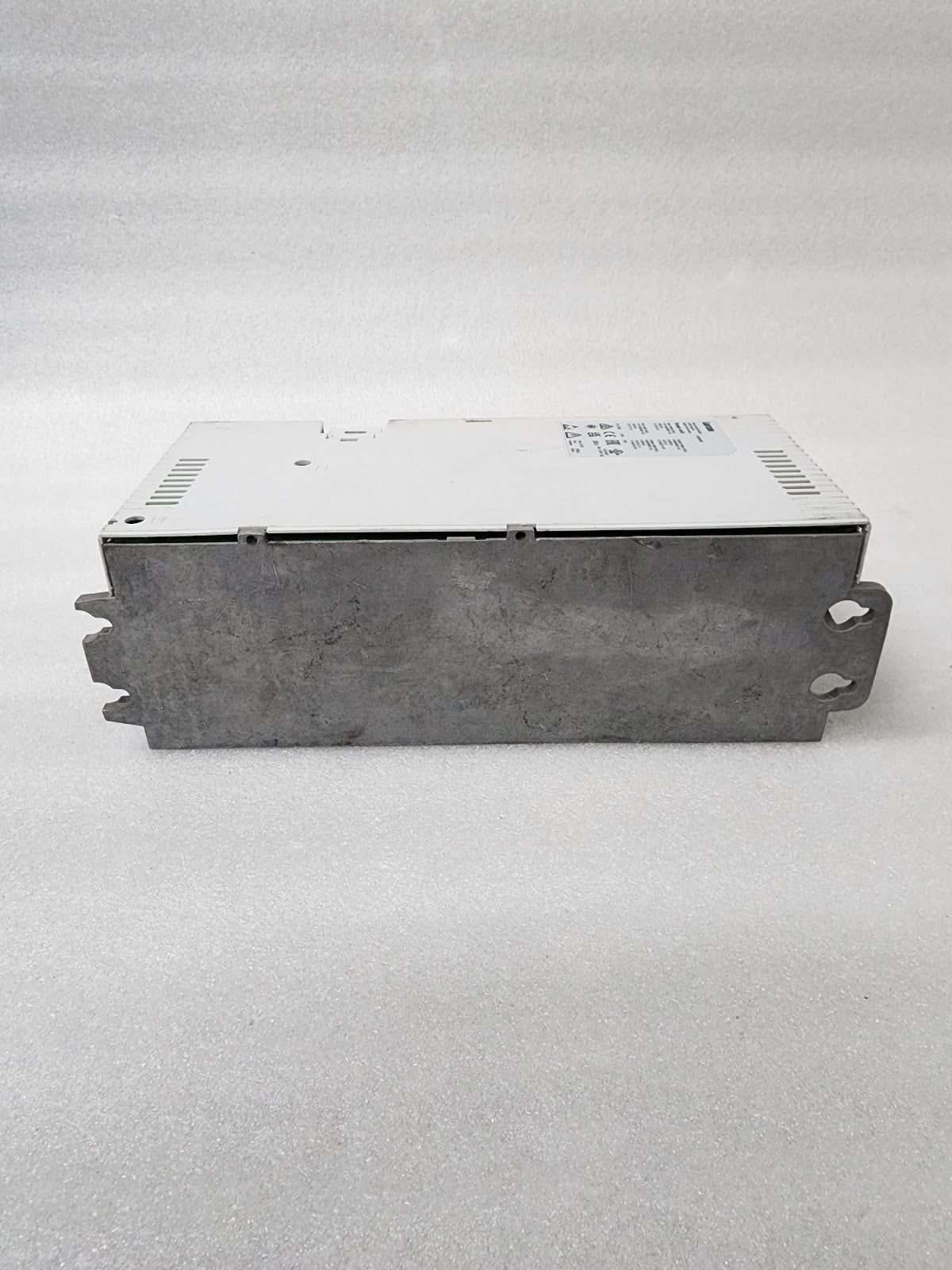 LENZE I5DAE255F10V10000S INVERTER DRIVE 5.5KW/7.5HP 0-400/480VAC MADE IN GERMANY