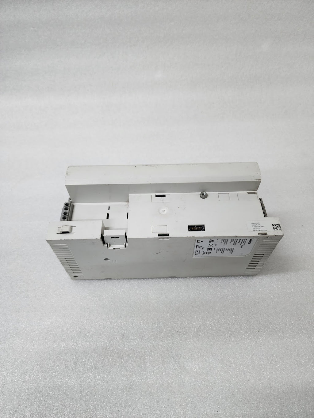 LENZE I55BE240F10V11000S INVERTER DRIVE 4KW/5HP 0-400/480V