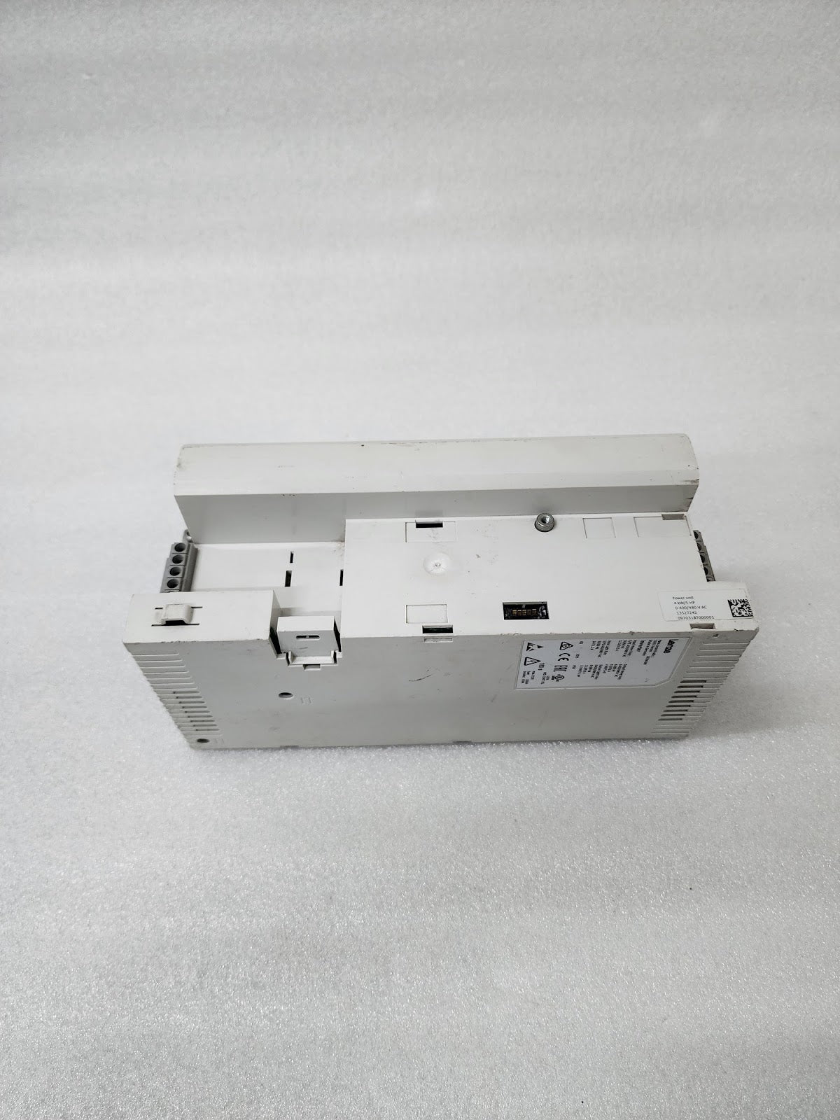 LENZE I55BE240F10V11000S INVERTER DRIVE 4KW/5HP 0-400/480V