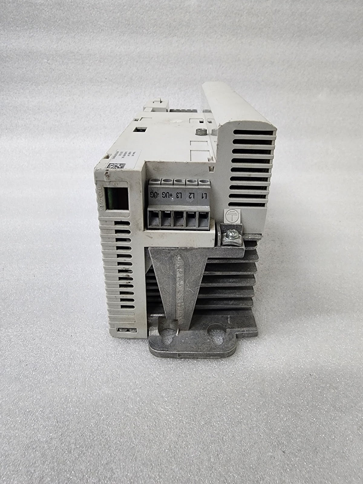 LENZE I55BE240F10V11000S INVERTER DRIVE 4KW/5HP 0-400/480V