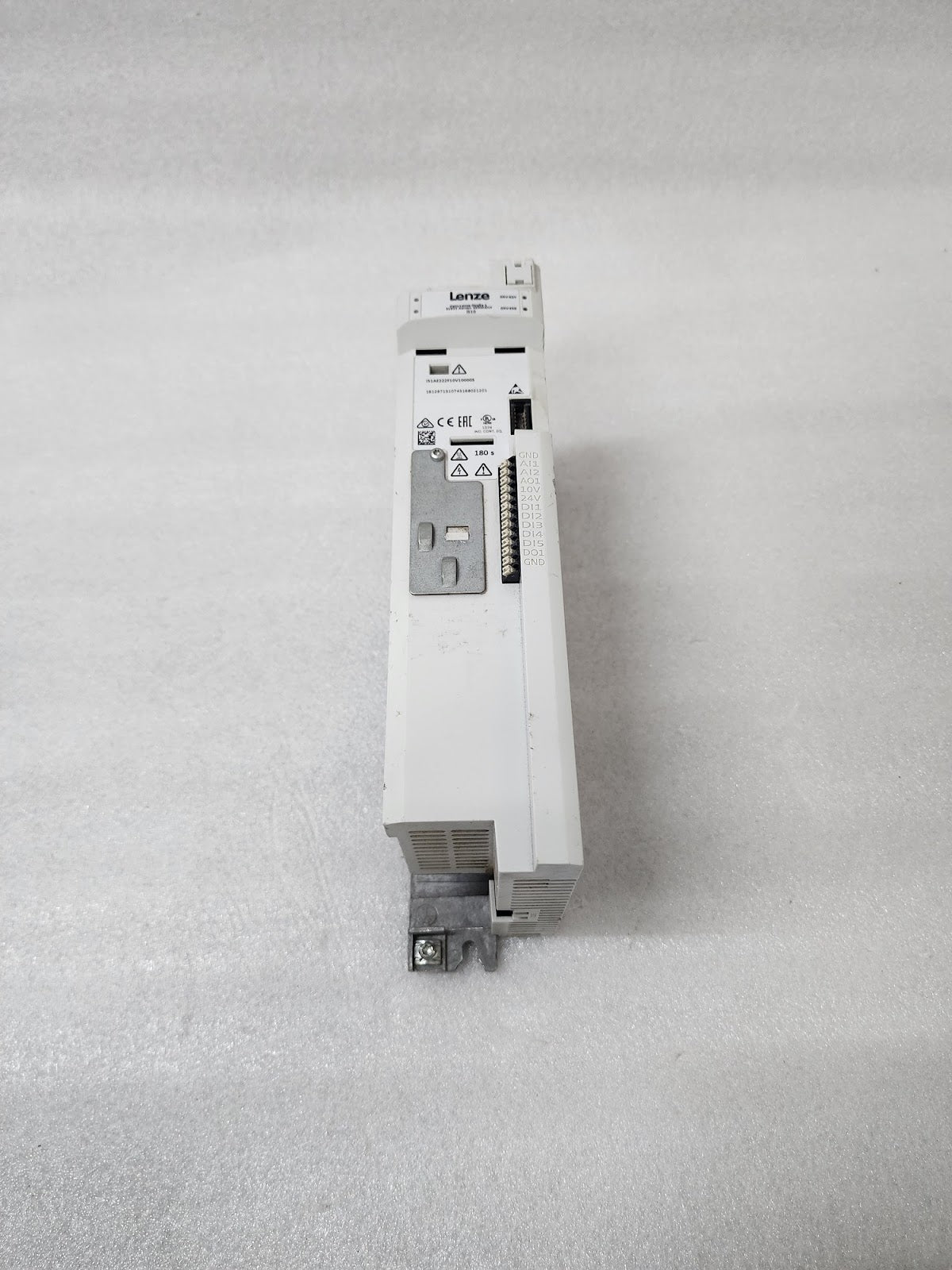 LENZE I51AE222F10V10000S INVERTER DRIVE 2.2KW/3HP 0-400/480V MADE IN GERMANY