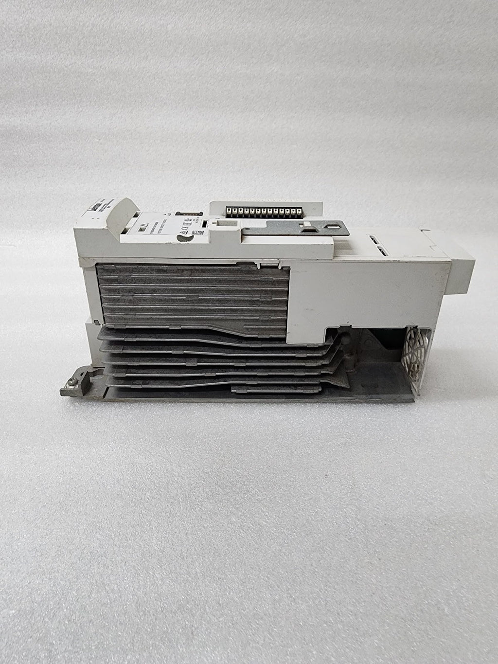 LENZE I51BE240F10V10000S INVERTER DRIVE 4KW/5HP 0-400/480V
