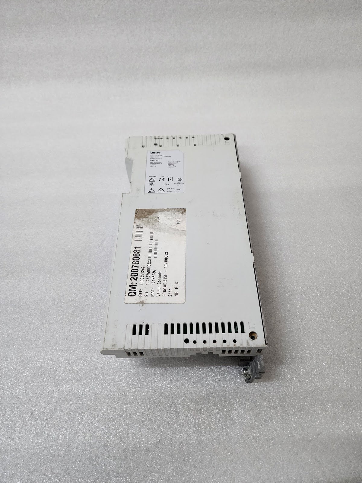 LENZE I51AE215F10V10000S INVERTER DRIVE 1.5KW/2HP 0-400/480V MADE IN GERMANY