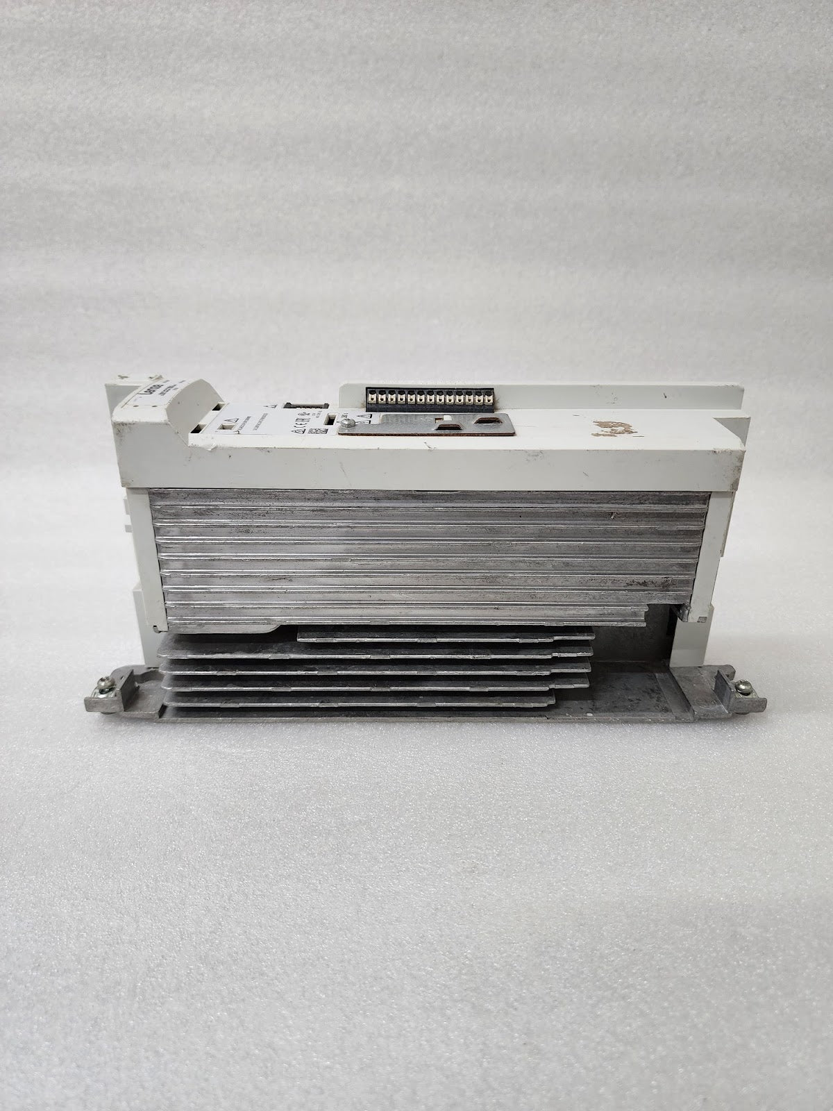 LENZE I51AE215F10V10000S INVERTER DRIVE 1.5KW/2HP 0-400/480V MADE IN GERMANY