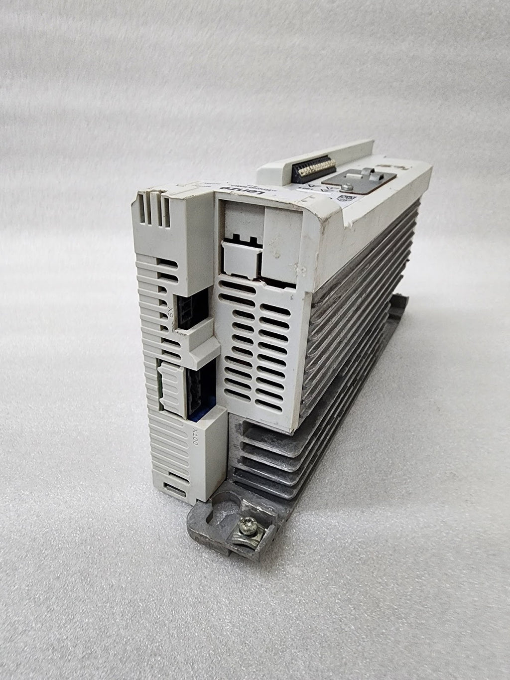 LENZE I51AE215F10V10000S INVERTER DRIVE 1.5KW/2HP 0-400/480V MADE IN GERMANY