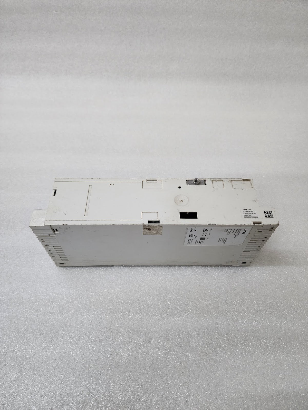 LENZE I51AE215F10V10000S INVERTER DRIVE 1.5KW/2HP 0-400/480V 3.9/3.5A