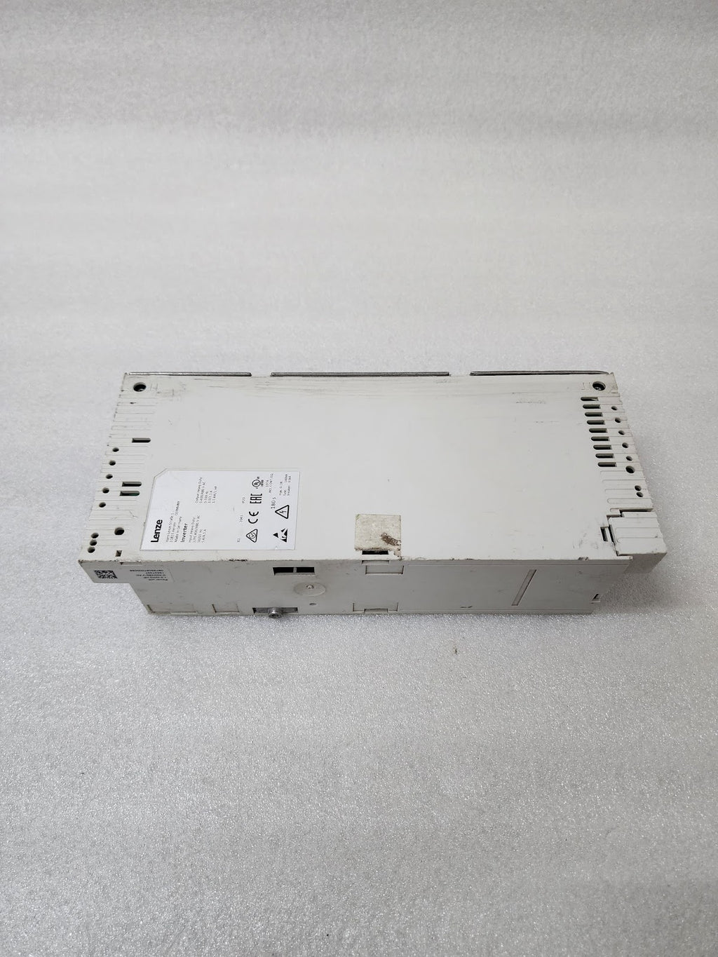 LENZE I51AE215F10V10000S INVERTER DRIVE 1.5KW/2HP 0-400/480V 3.9/3.5A