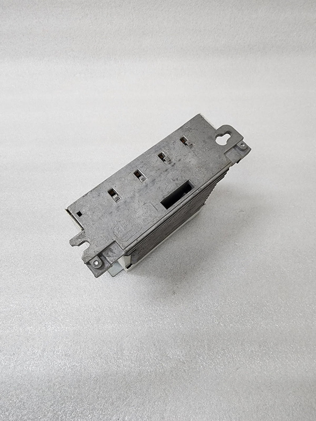 LENZE I51AE137B10010000S INVERTER DRIVE 0.37KW/0.5HP 0-230/240V MADE IN GERMANY