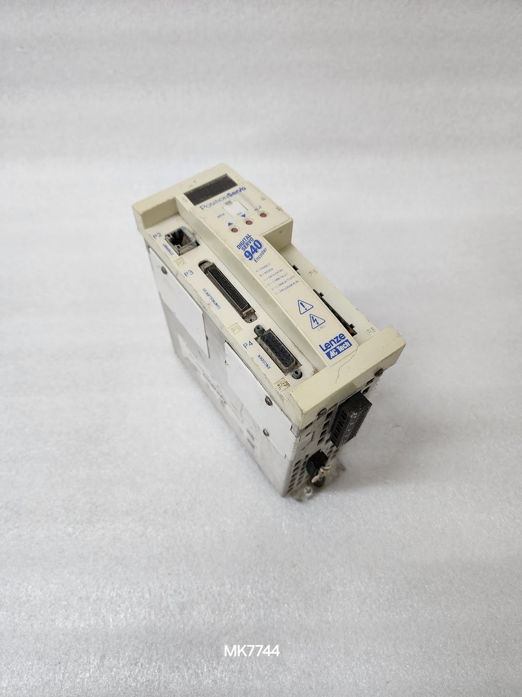 LENZE E94P040Y2NESBT DIGITAL SERVO 940 ENCODER