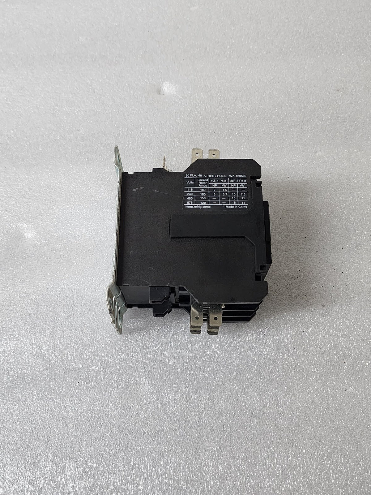 EATON C25DNG330 3-POLE CONTACTOR 30A
