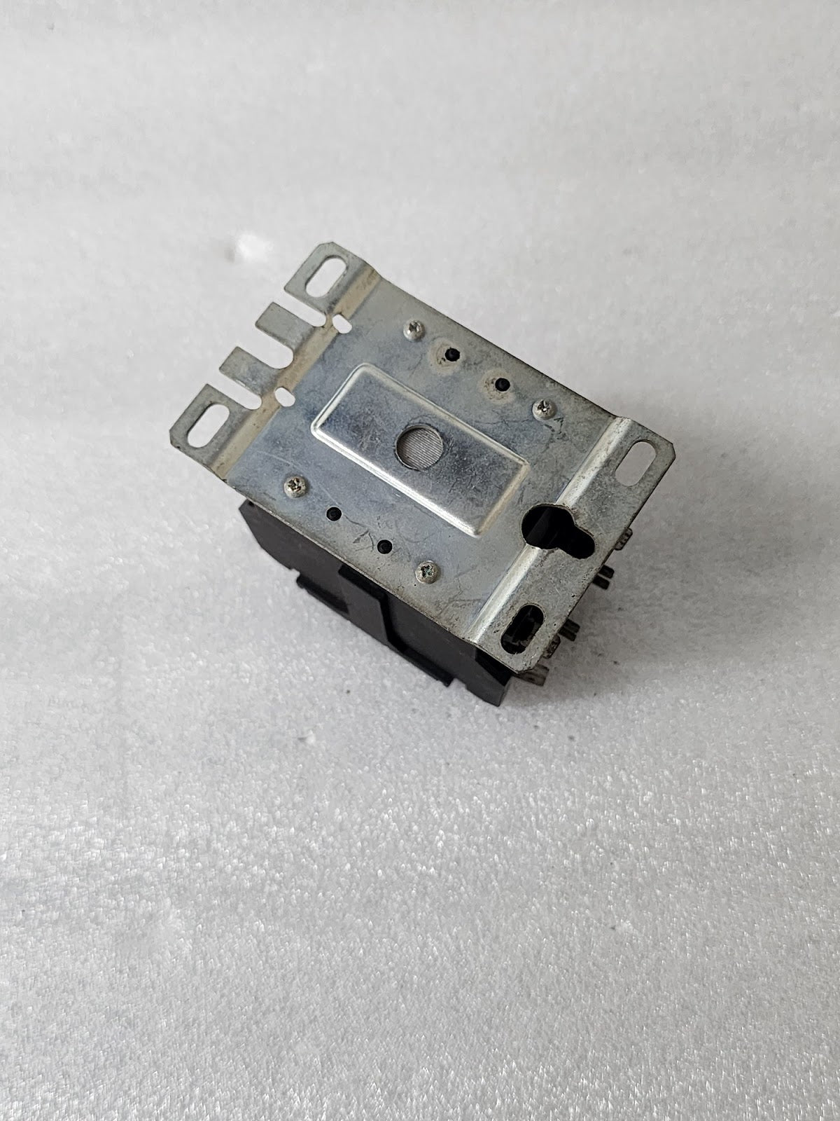 EATON D1C25DNY164A 3-POLE CONTACTOR 40A COIL VOLTAGE 110-120V