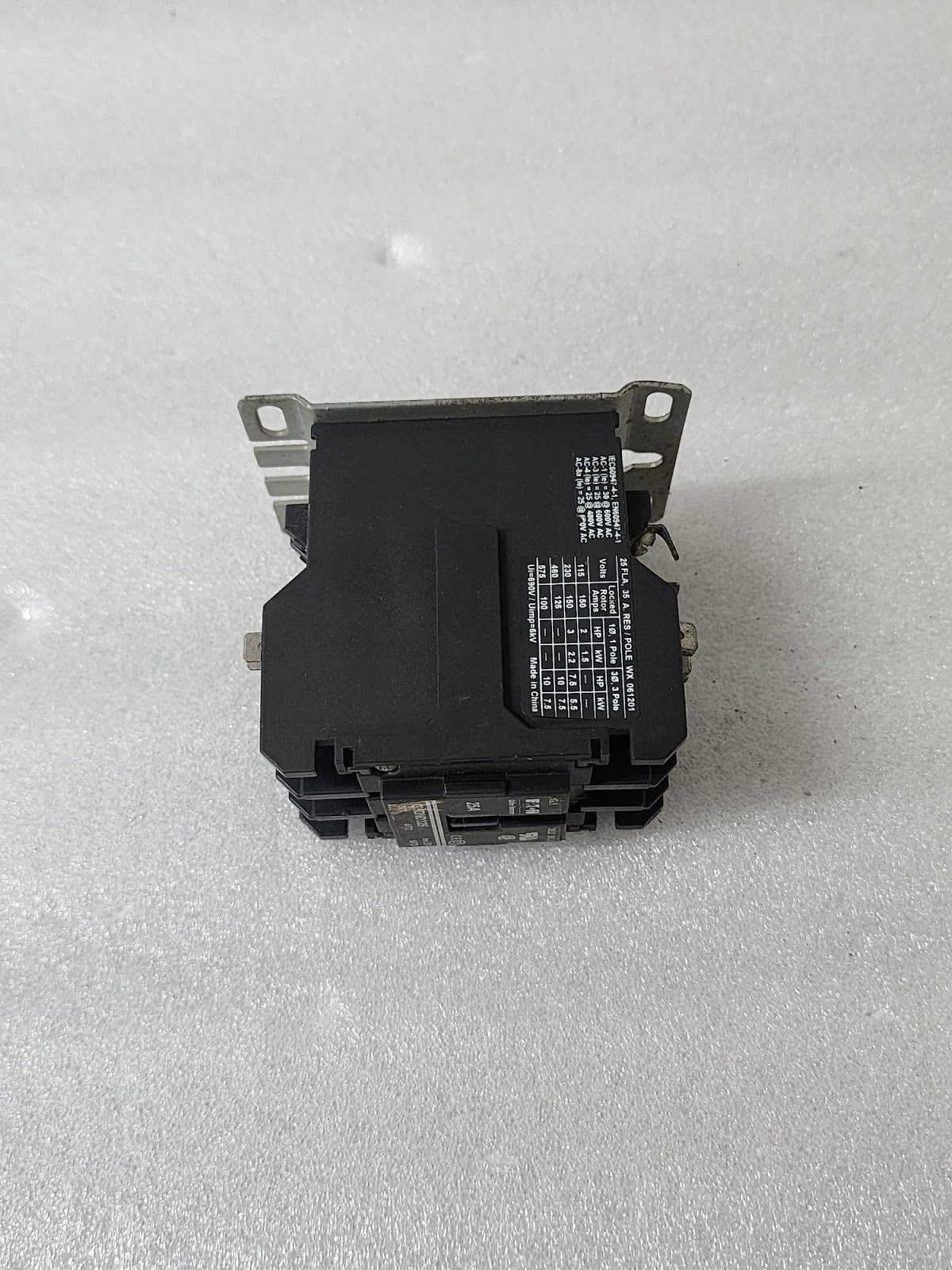 EATON C25DND325 3-POLE MAGNETIC CONTACTOR 25A 24VAC