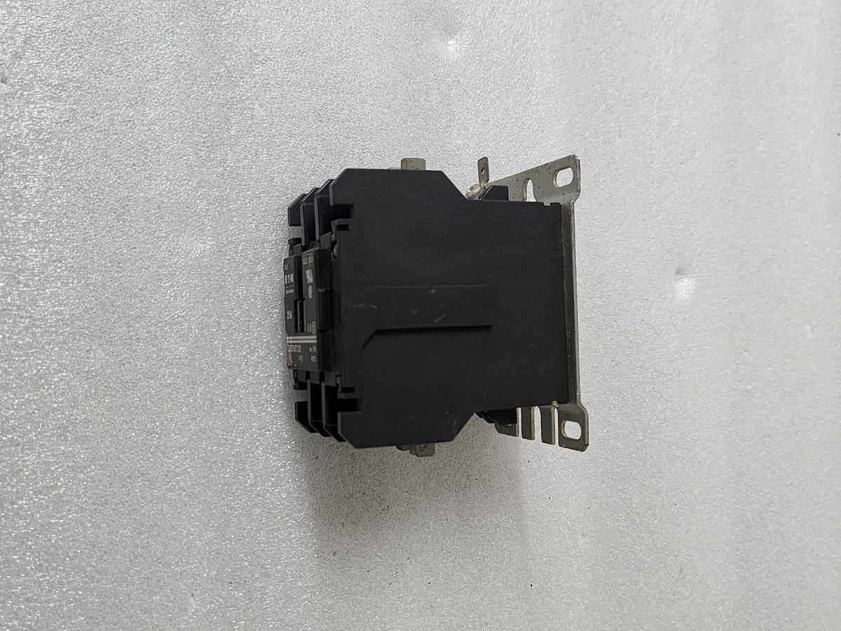 EATON C25DND325 3-POLE MAGNETIC CONTACTOR 25A 24VAC