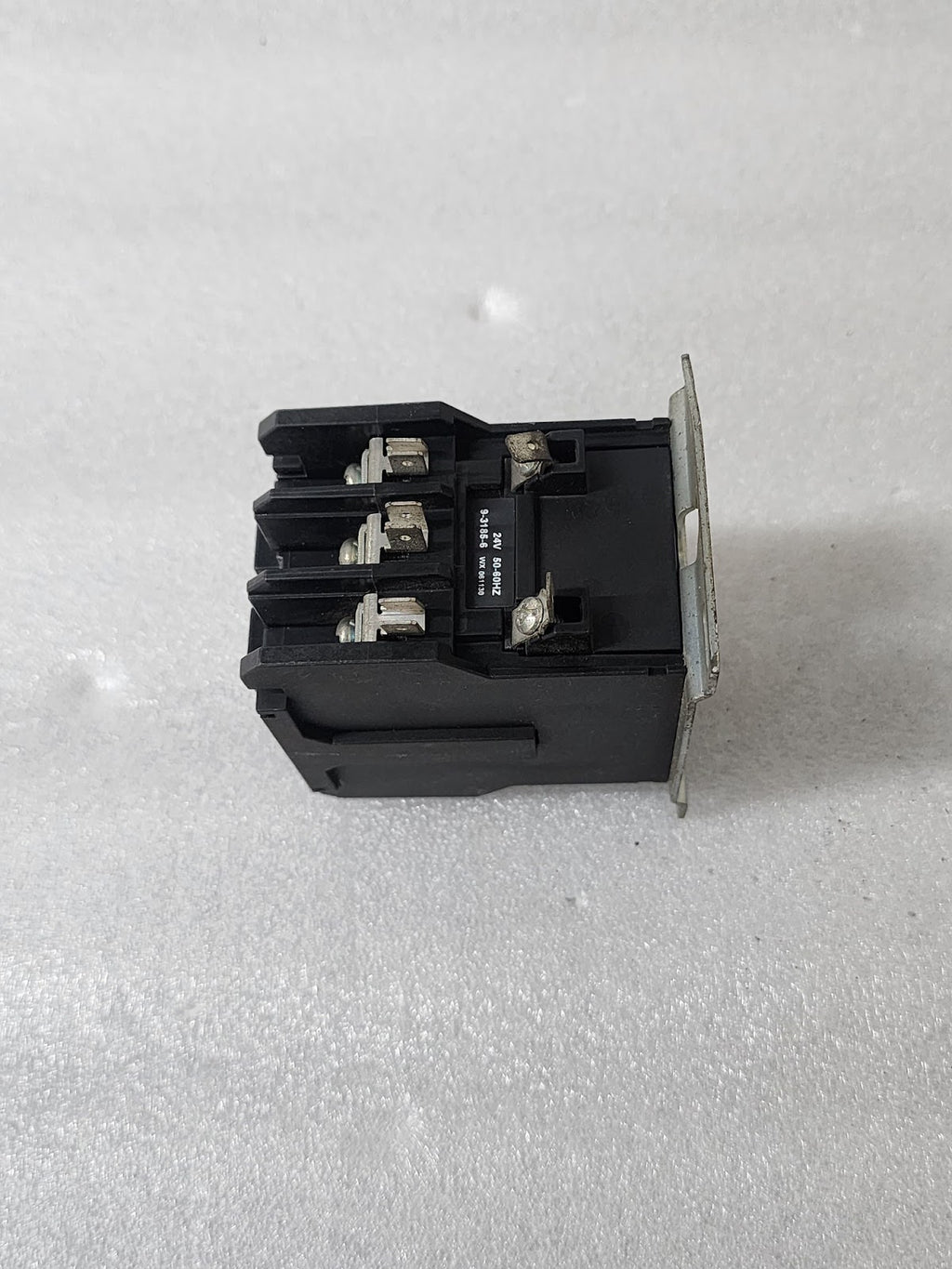 EATON C25DND325 3-POLE MAGNETIC CONTACTOR 25A 24VAC