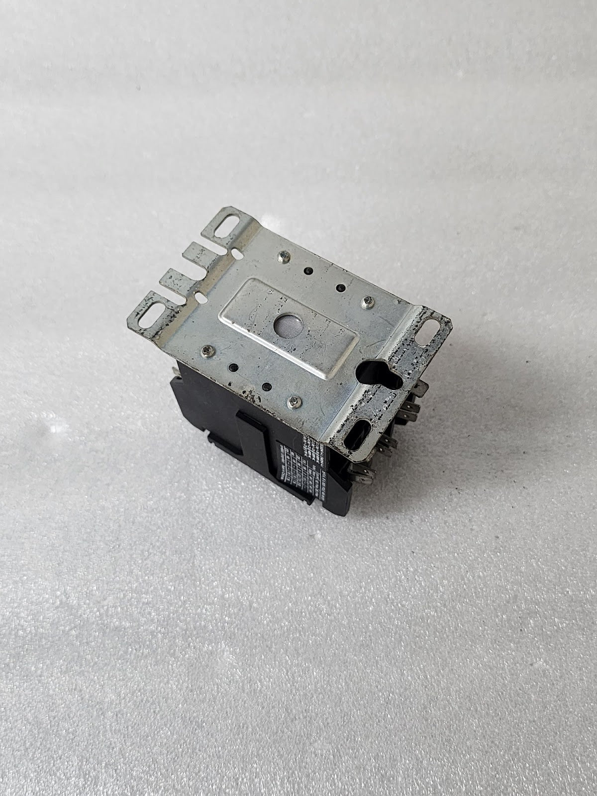 EATON C25DND325 3-POLE MAGNETIC CONTACTOR 25A 24VAC