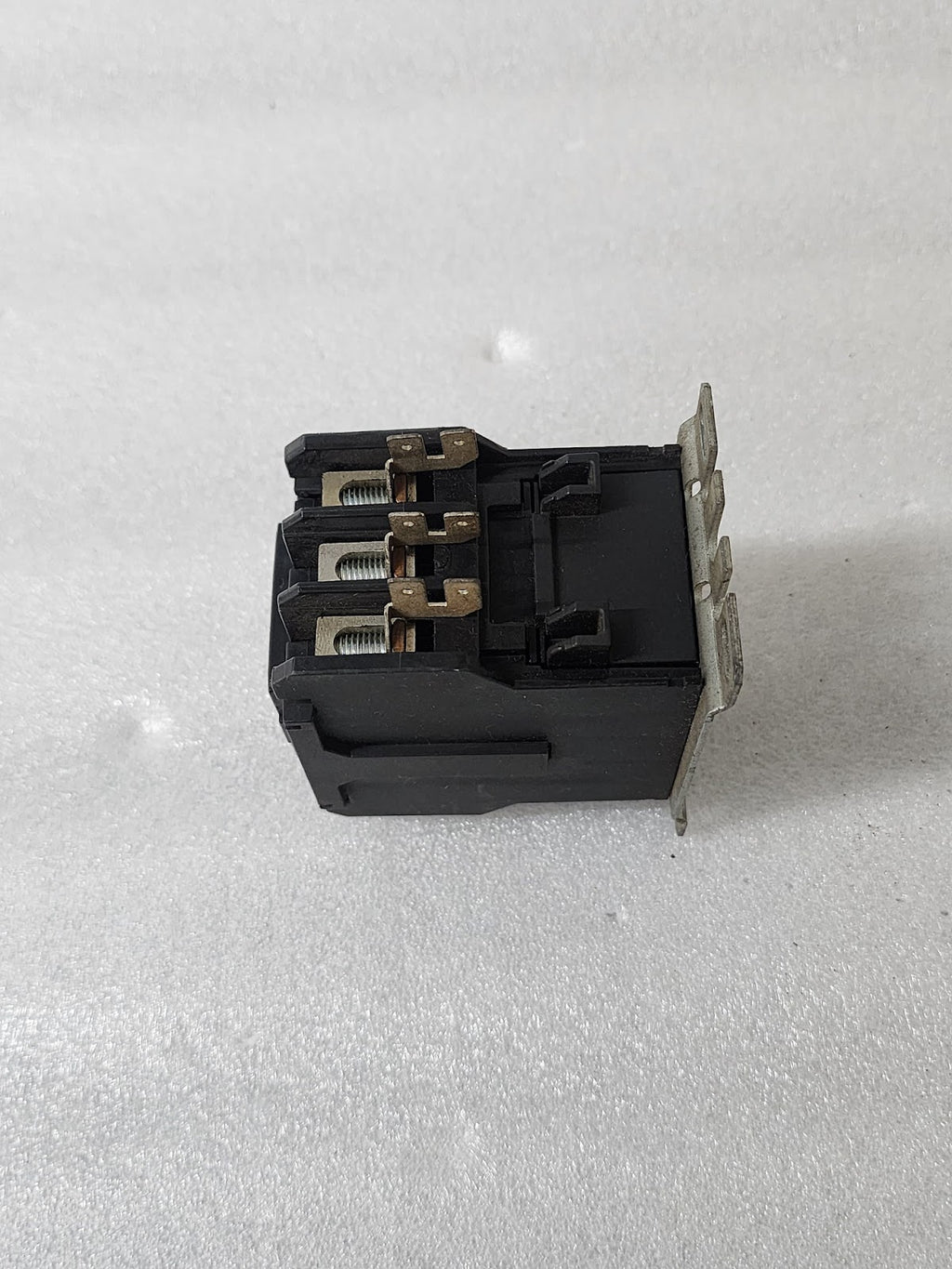 EATON C25DNY164A 3-POLE MAGNETIC CONTACTOR 40A COIL VOLTAGE  110-120V
