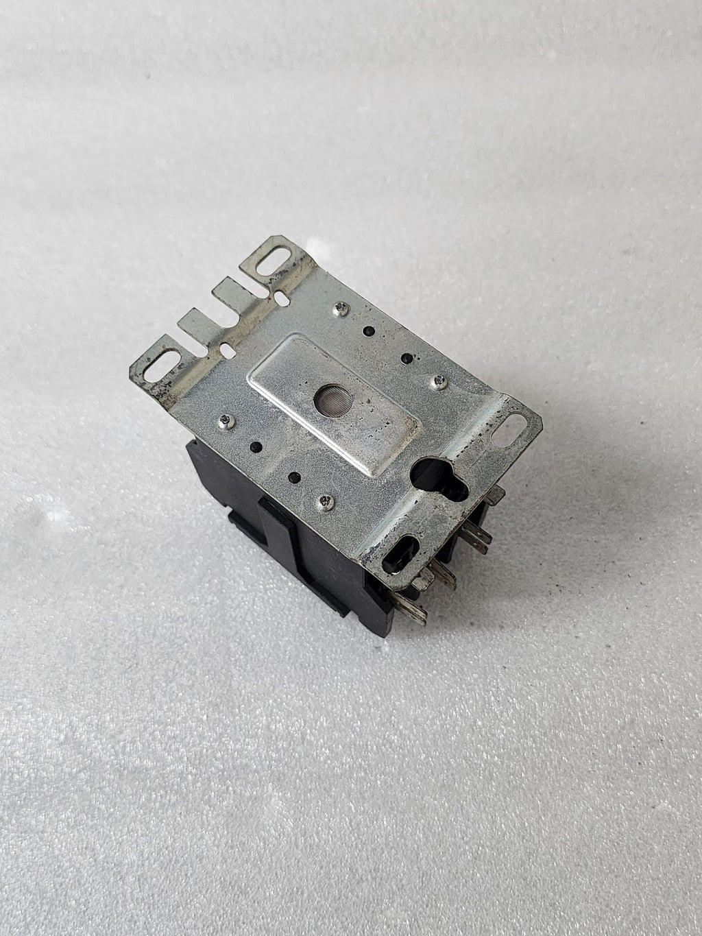 EATON C25DNY164A 3-POLE MAGNETIC CONTACTOR 40A COIL VOLTAGE  110-120V