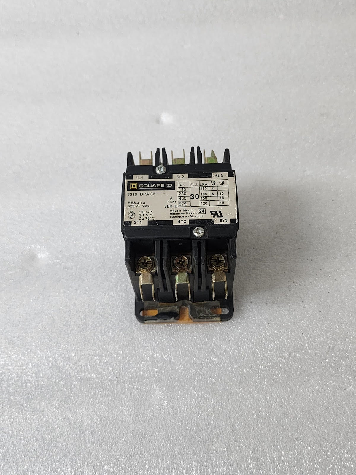 SQUARE D 8910DPA33 3-POLE DIFINITE PURPOSE MAGNETIC CONTACTOR 110-120V