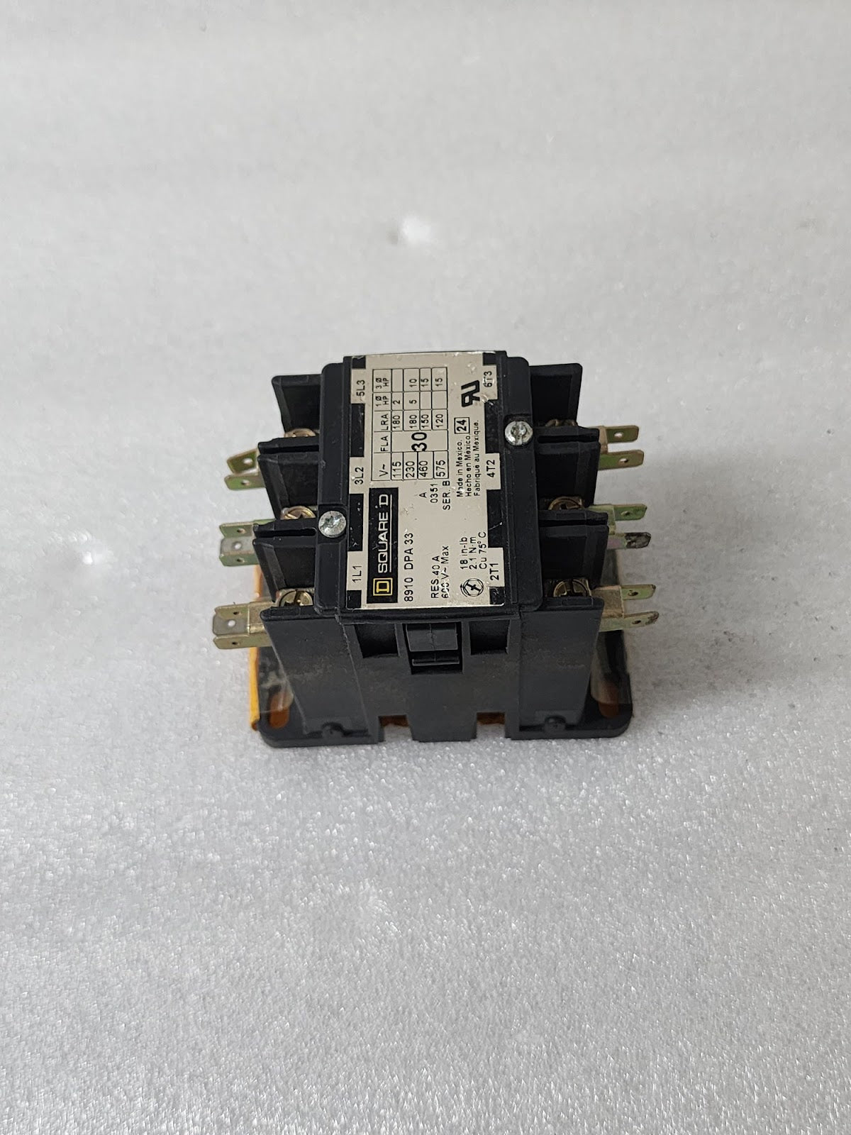 SQUARE D 8910DPA33 3-POLE DIFINITE PURPOSE MAGNETIC CONTACTOR 110-120V
