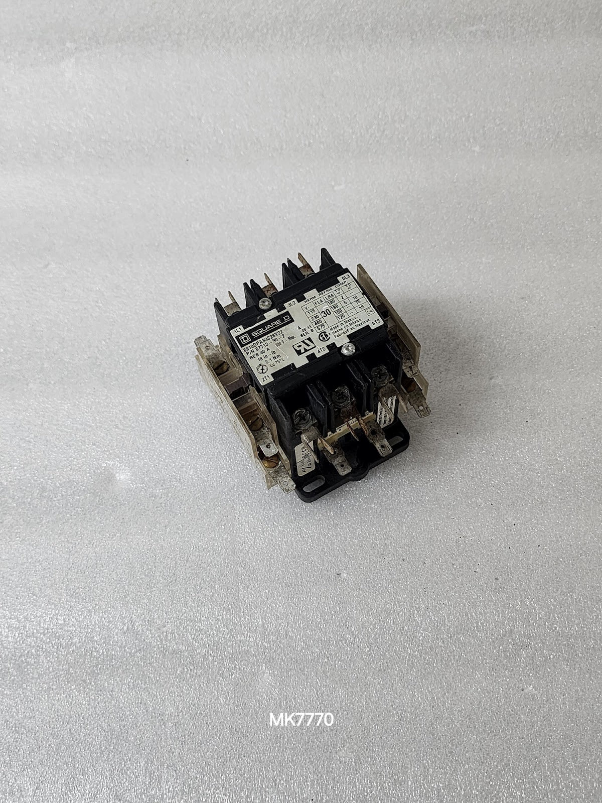 SQUARE D 87713-30-2 CONTACTOR 30A 8910DPA33S28X22 COIL VOLTAGE 110-120V
