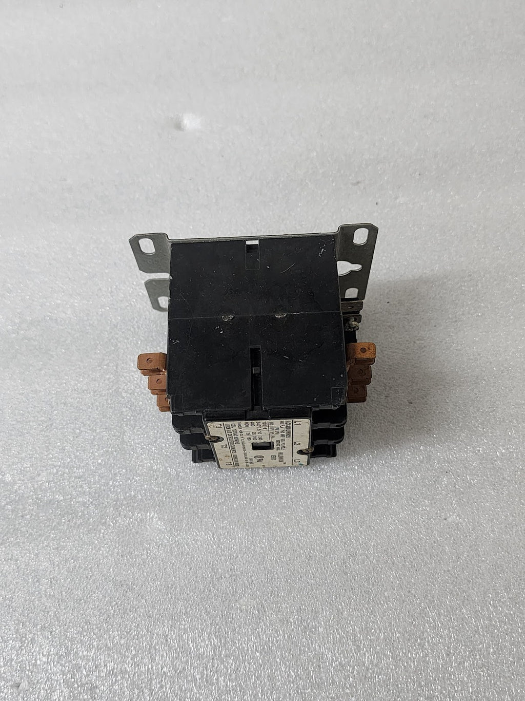 ARROW HART CONTROLS ACC438UMM20 3-POLE CONTACTOR 50A COIL VOLTAGE 120V