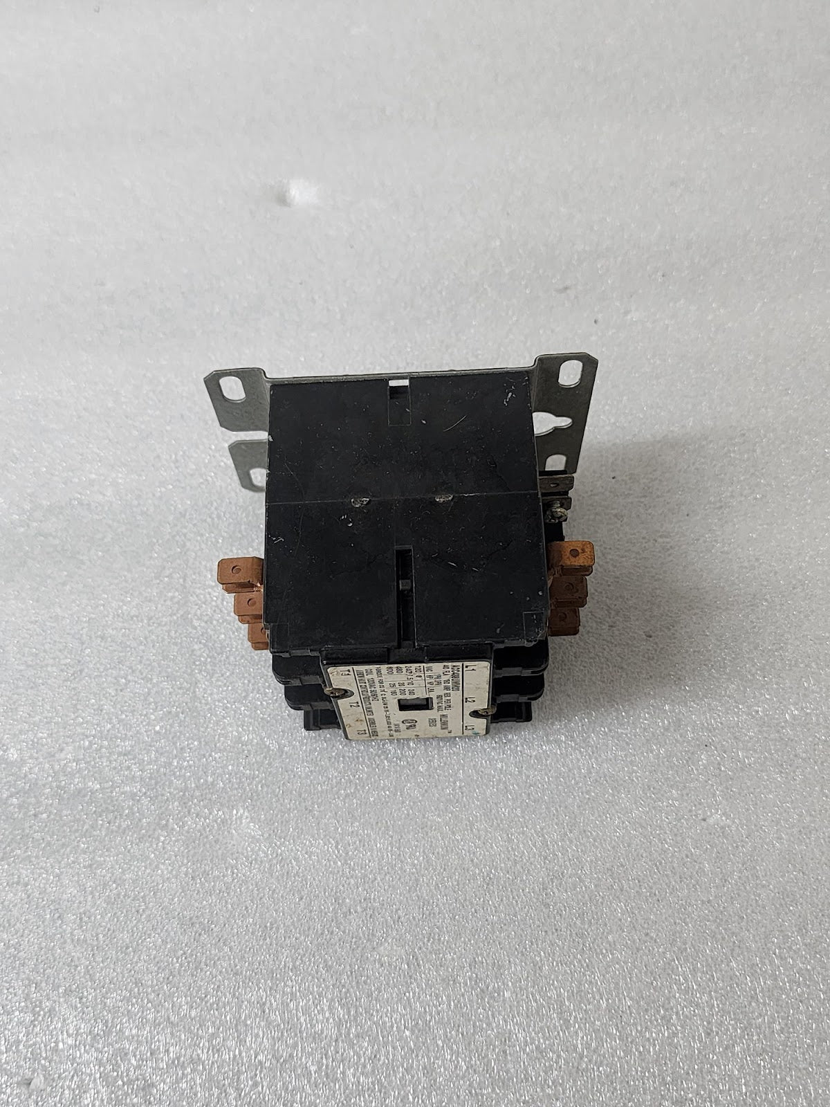 ARROW HART CONTROLS ACC438UMM20 3-POLE CONTACTOR 50A COIL VOLTAGE 120V