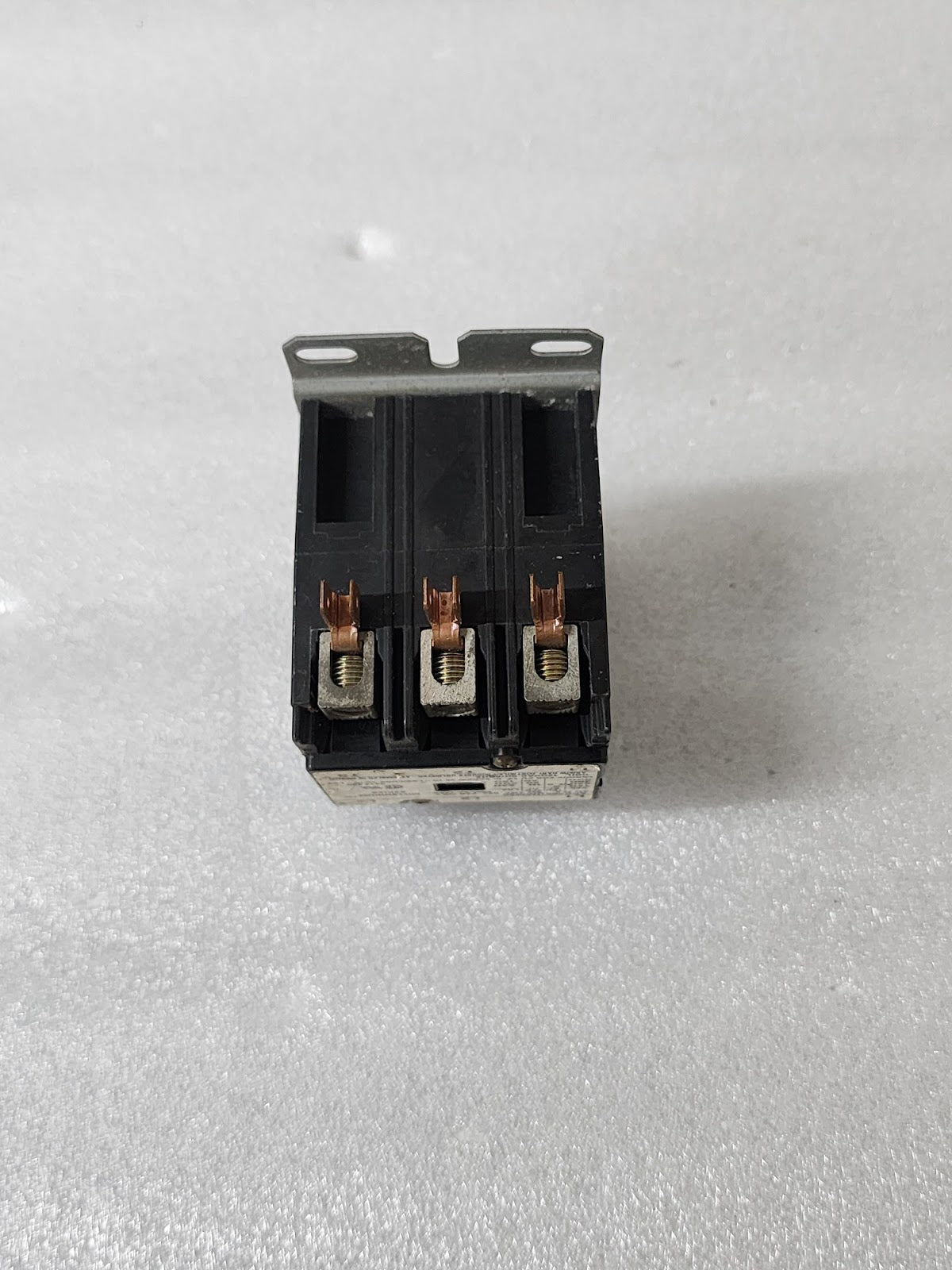 ARROW HART CONTROLS ACC438UMM20 3-POLE CONTACTOR 50A COIL VOLTAGE 120V