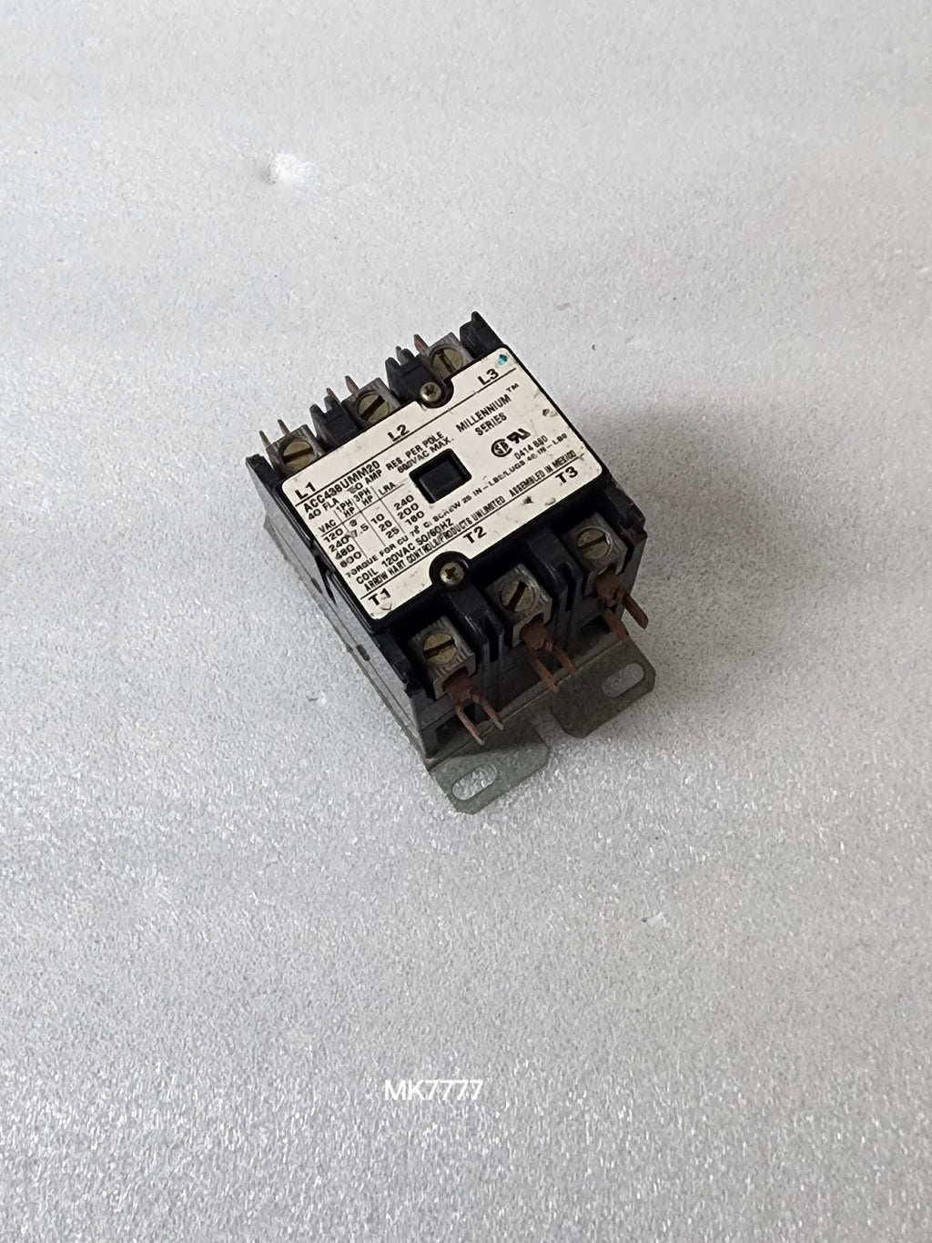 ARROW HART CONTROLS ACC438UMM20 3-POLE CONTACTOR 50A COIL VOLTAGE 120V