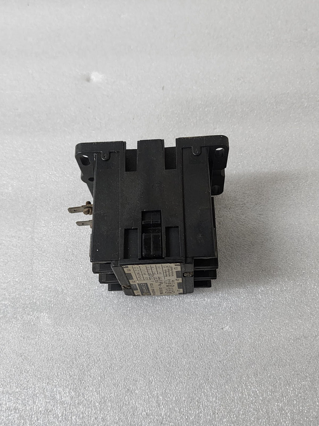 SQUARE D 8910DPA43 3-POLE CONTACTOR 40A COIL VOLTAGE 110-120V