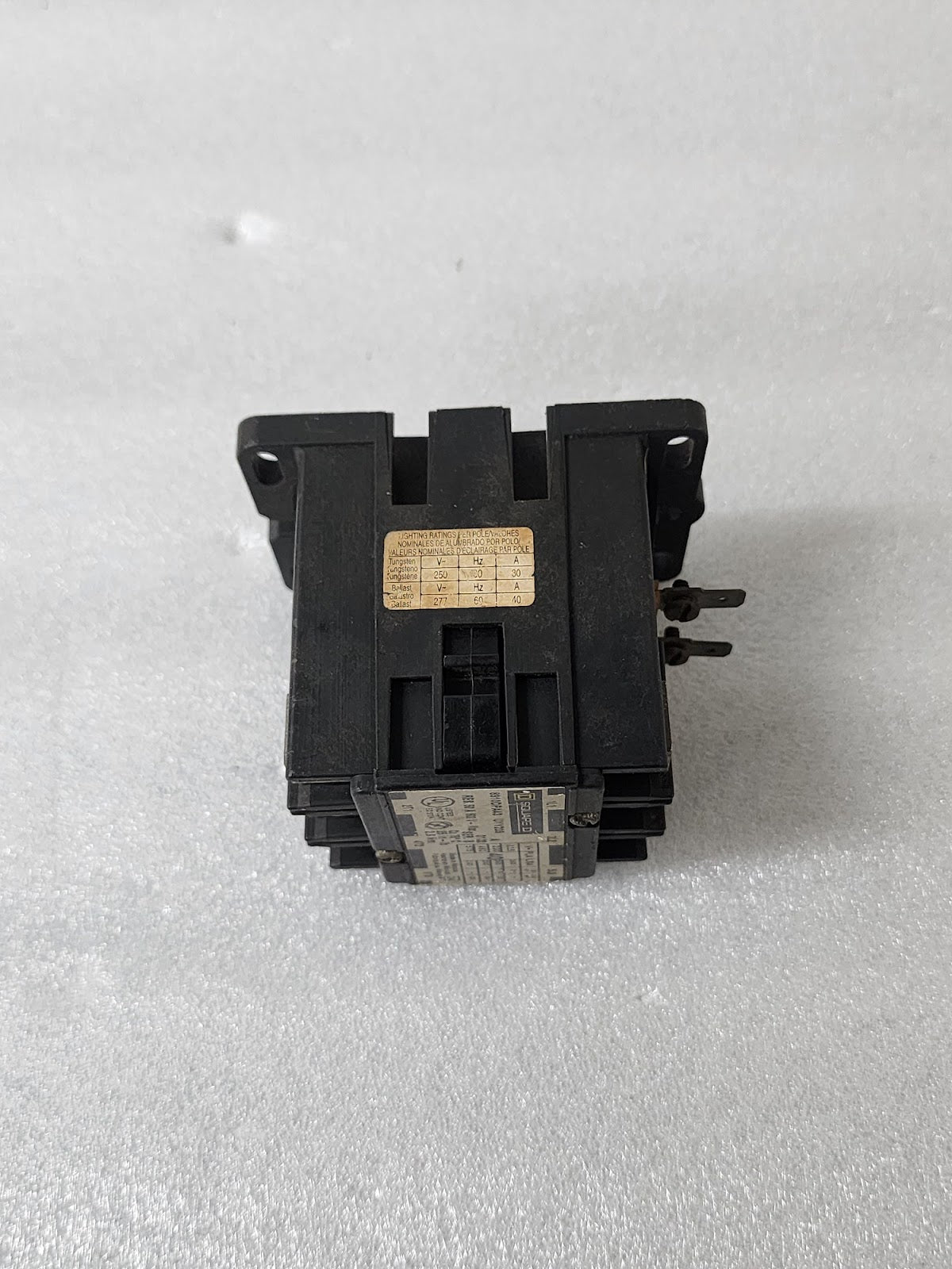 SQUARE D 8910DPA43 3-POLE CONTACTOR 40A COIL VOLTAGE 110-120V