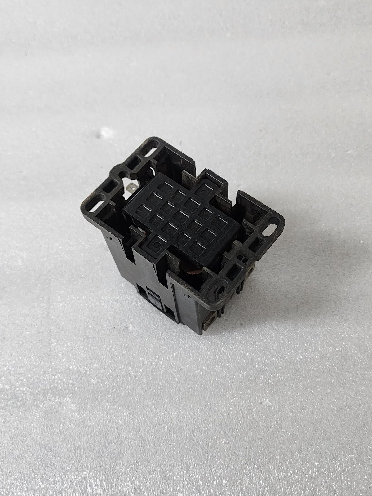 SQUARE D 8910DPA43 3-POLE CONTACTOR 40A COIL VOLTAGE 110-120V